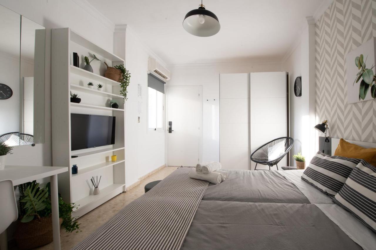 Nordik Rooms Urban - Trinidad Malaga Bagian luar foto