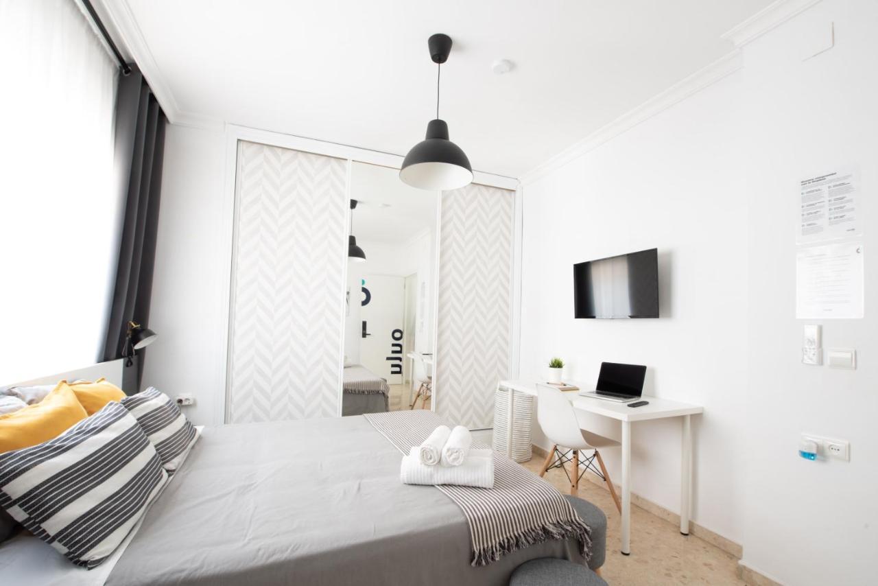 Nordik Rooms Urban - Trinidad Malaga Bagian luar foto