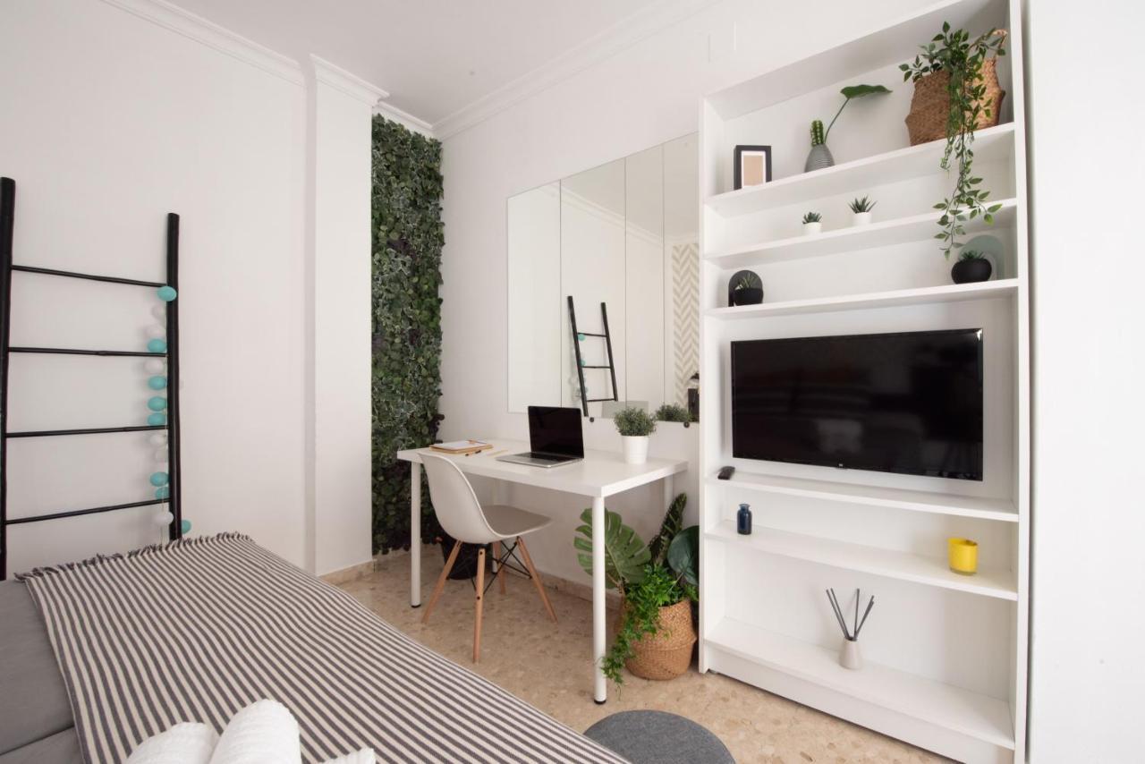 Nordik Rooms Urban - Trinidad Malaga Bagian luar foto